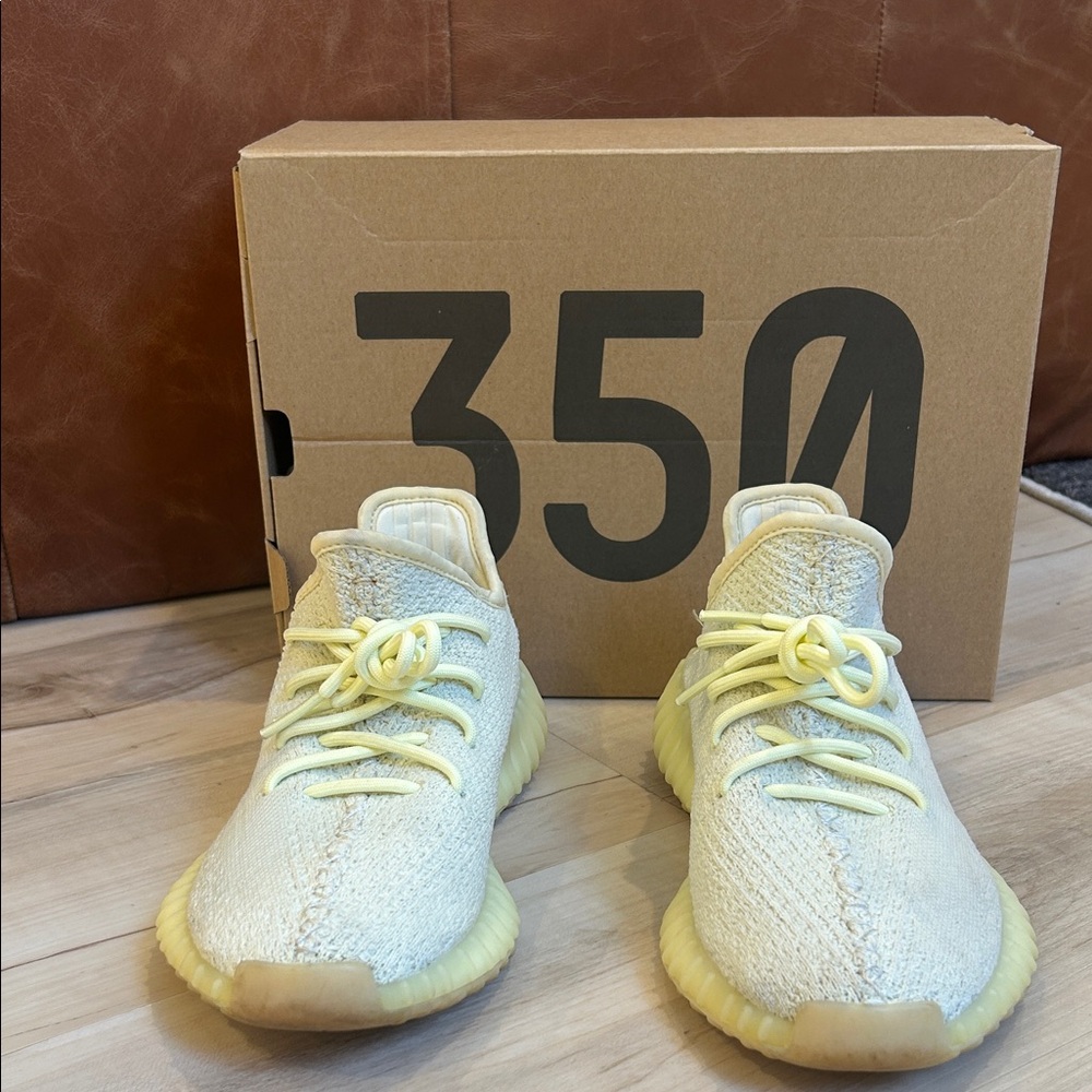 Yeezy Light Cream and Yellow Sneakers 2018
Adidas Yeezy Boost 350 V2 'Butter'